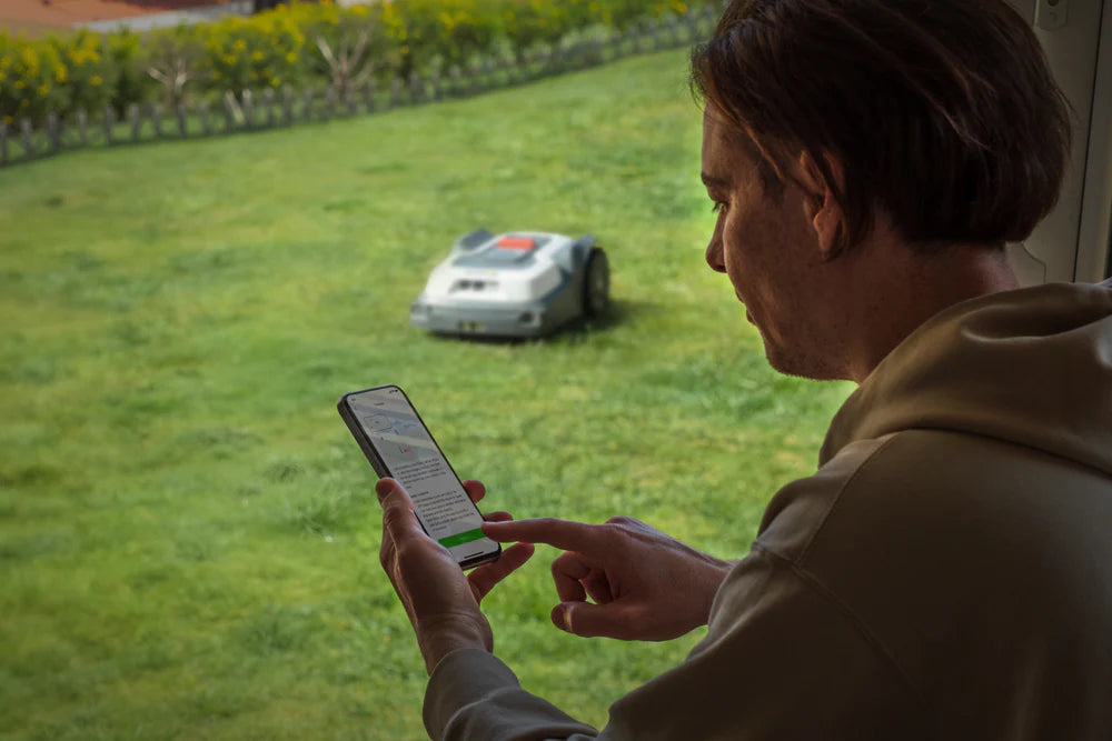 RoboUP TM01 T1200 Pro Wire-Free Robotic Lawn Mower